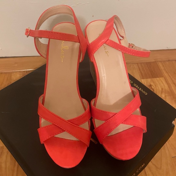 Coral cork wedges from Lulu’s - Picture 3 of 7